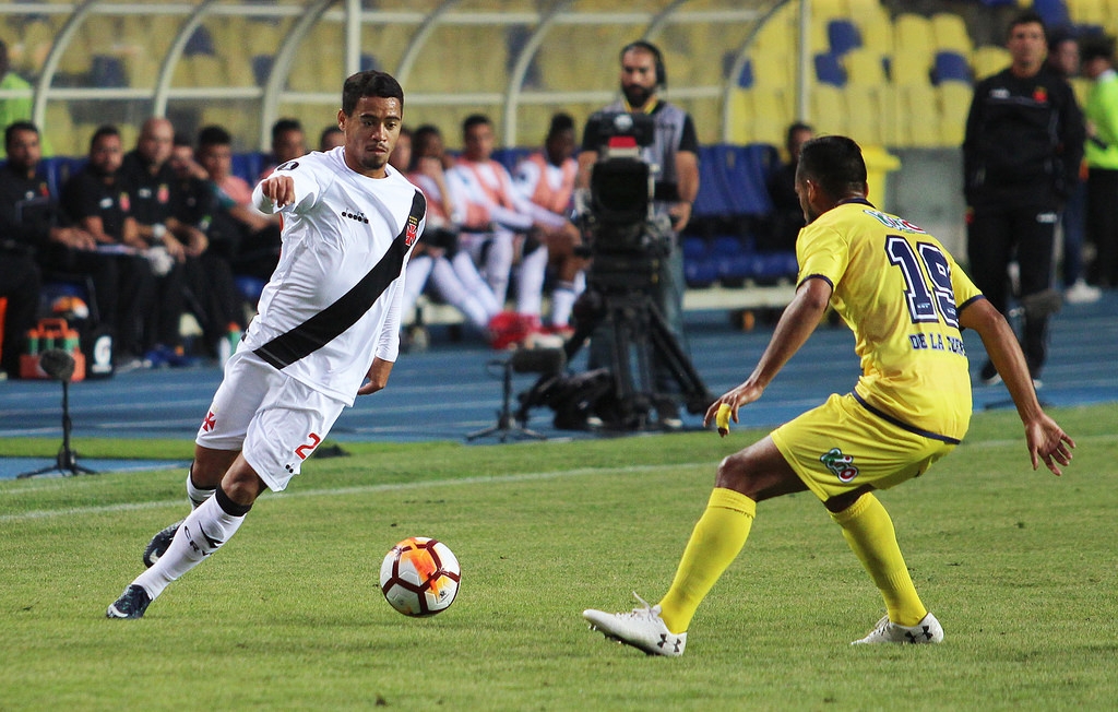 Vasco goleia fora de casa em primeira partida da pré-Libertadores
